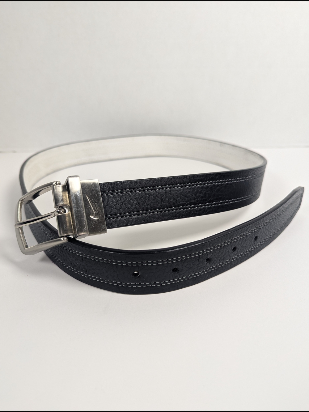 Nike Men's Reversible Golf Belt Black White Stitched Leather Size 40 / Large